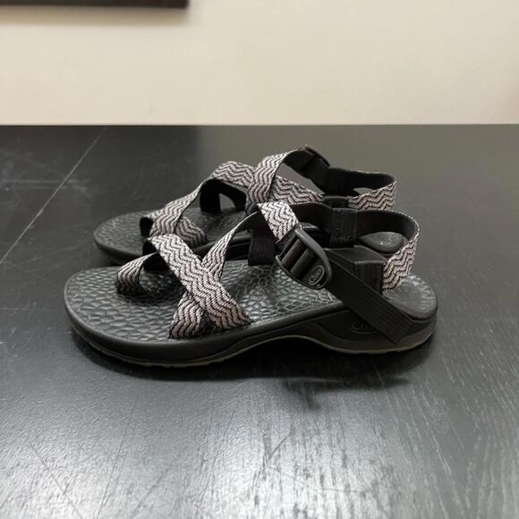 Chaco Gray Textured Sole Women’s Sandal - 10 - Picture 1 of 7